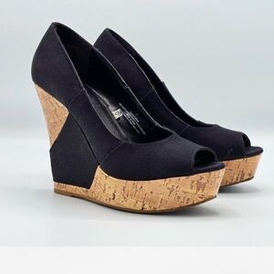 Mossimo open toe platform wedges, size 7